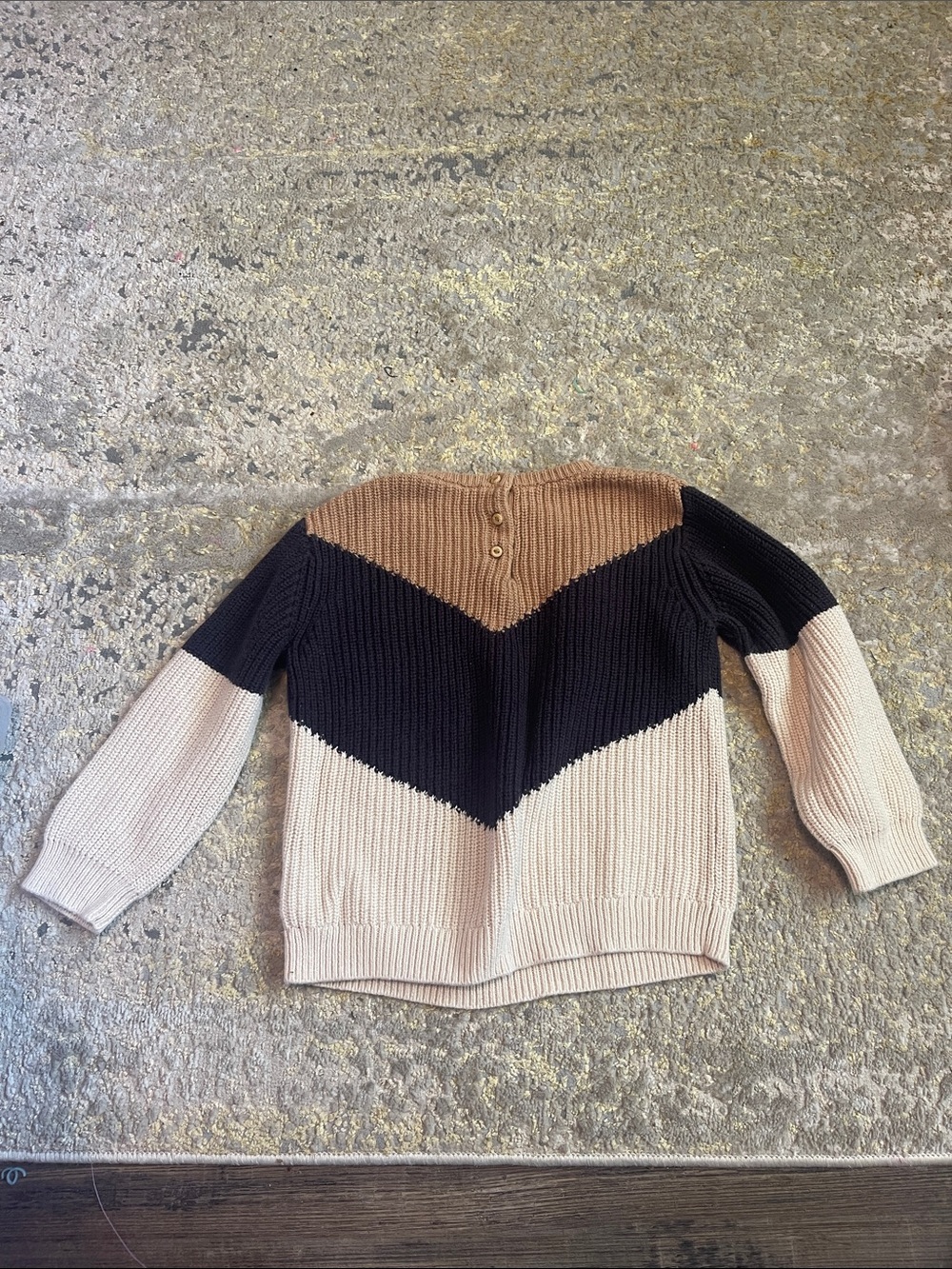 3T colorblock sweater - Picture 2 of 4